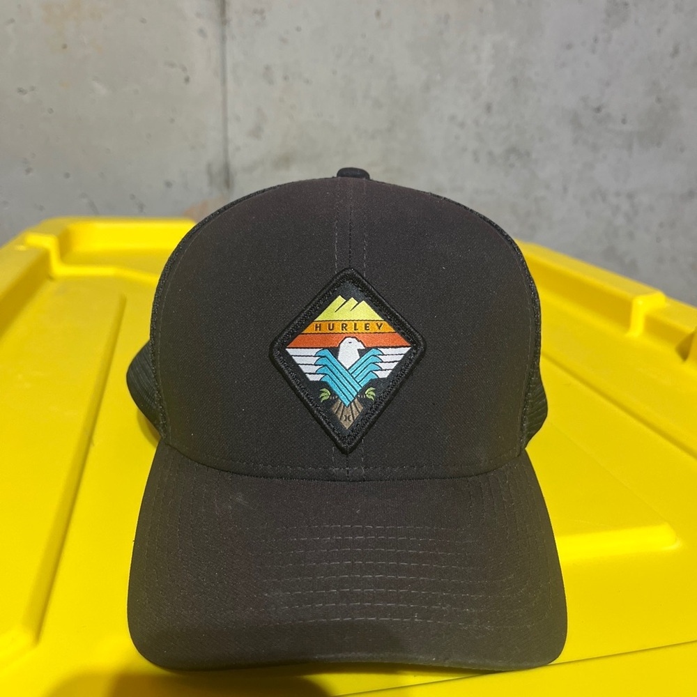 Hurley Black Cap with Logo